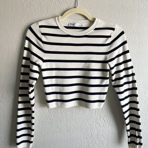 ZARA US L striped knit crop top - fits like a small/medium